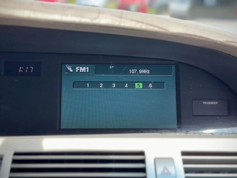 Used 2009 Toyota Avalon XL FWD image 15