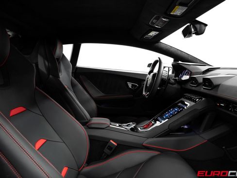 Used 2020 Lamborghini Huracan EVO AWD/4WD image 38