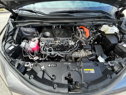 Used 2024 Toyota Sienna LE w/ LE Plus Package AWD/4WD image 36