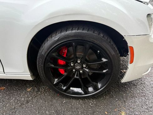 Used 2012 Chrysler 300 image 36