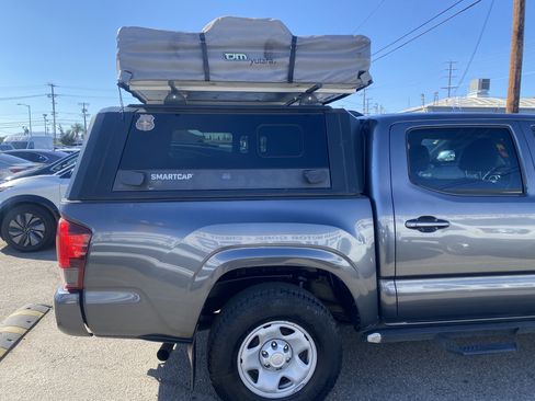 Used 2021 Toyota Tacoma SR AWD/4WD image 30