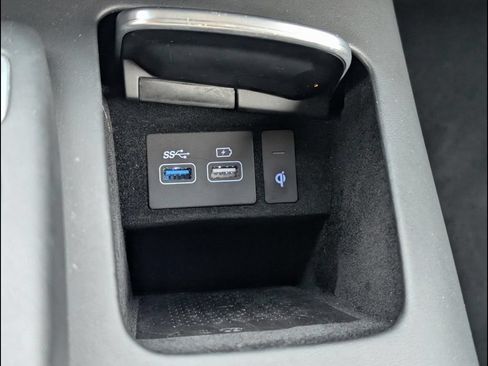 Used 2025 Genesis GV70 2.5T AWD/4WD image 18