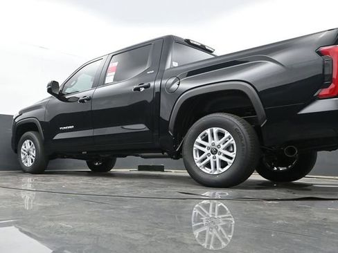 New 2026 Toyota Tundra SR5 w/ SR5 Convenience Package AWD/4WD image 24