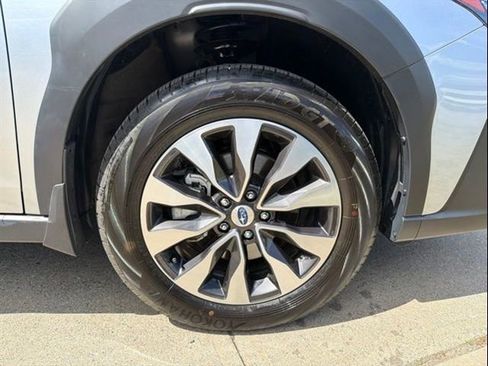 Certified 2025 Subaru Outback Limited AWD/4WD image 11