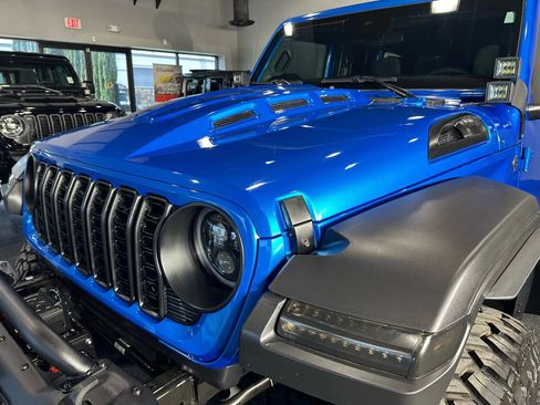 Used 2024 Jeep Wrangler Unlimited Sport image 5