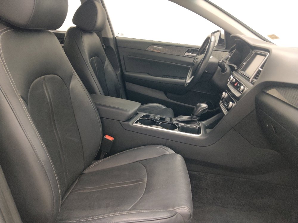 Used 2019 Hyundai Sonata Limited w/ Ultimate Package 04 FWD image 21