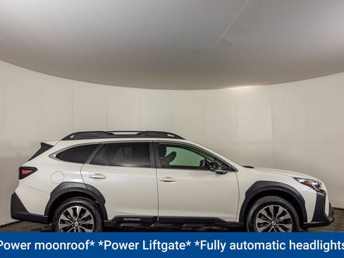 Used 2025 Subaru Outback Limited AWD/4WD image 18