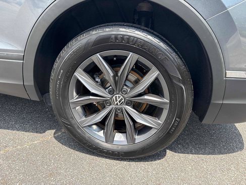 Used 2023 Volkswagen Tiguan SE FWD image 31