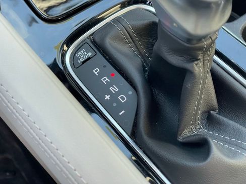 Used 2022 Kia Telluride SX w/ Towing Package image 25