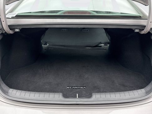 Used 2023 Hyundai Elantra SE w/ Cargo Package FWD image 19