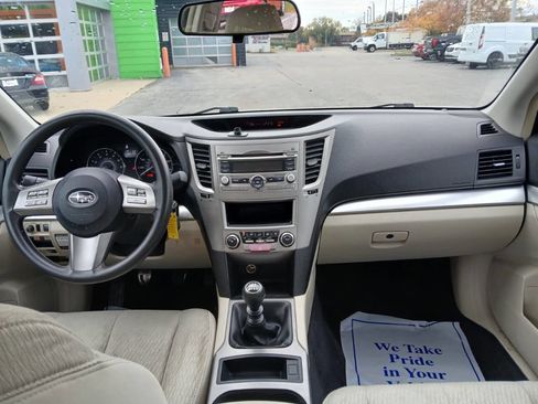 Used 2010 Subaru Legacy 2.5i image 16