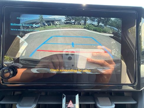 Used 2026 Toyota Corolla SE FWD image 33