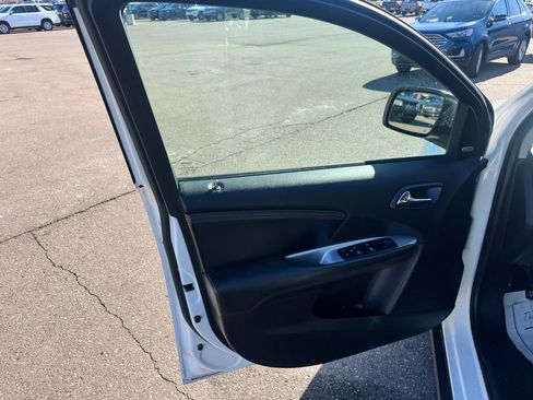 Used 2016 Dodge Journey R/T image 14