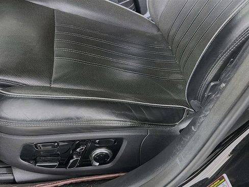 Used 2018 Genesis G90 5.0 Ultimate RWD image 23