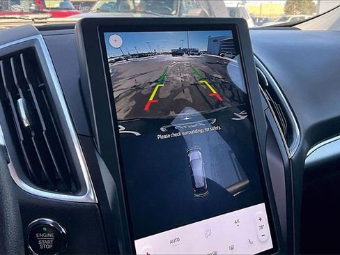 Used 2024 Ford Edge Titanium image 22