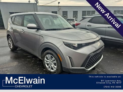 Used 2025 Kia Soul LX FWD image 1