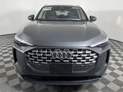 Used 2025 Audi Q5 Premium Plus w/ Premium Plus image 2