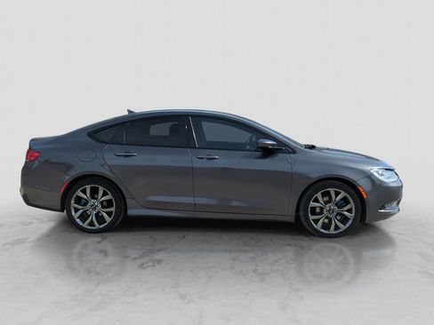 Used 2015 Chrysler 200 S w/ Navigation & Sound Group I image 9