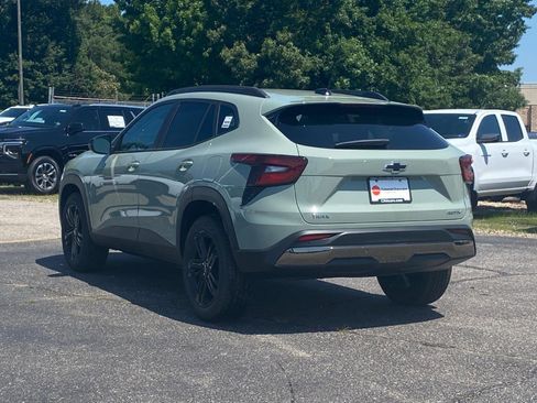 New 2026 Chevrolet Trax ACTIV w/ Sunroof Package FWD image 5