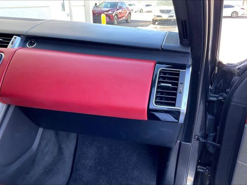 Used 2019 Land Rover Range Rover Sport HSE Dynamic image 19