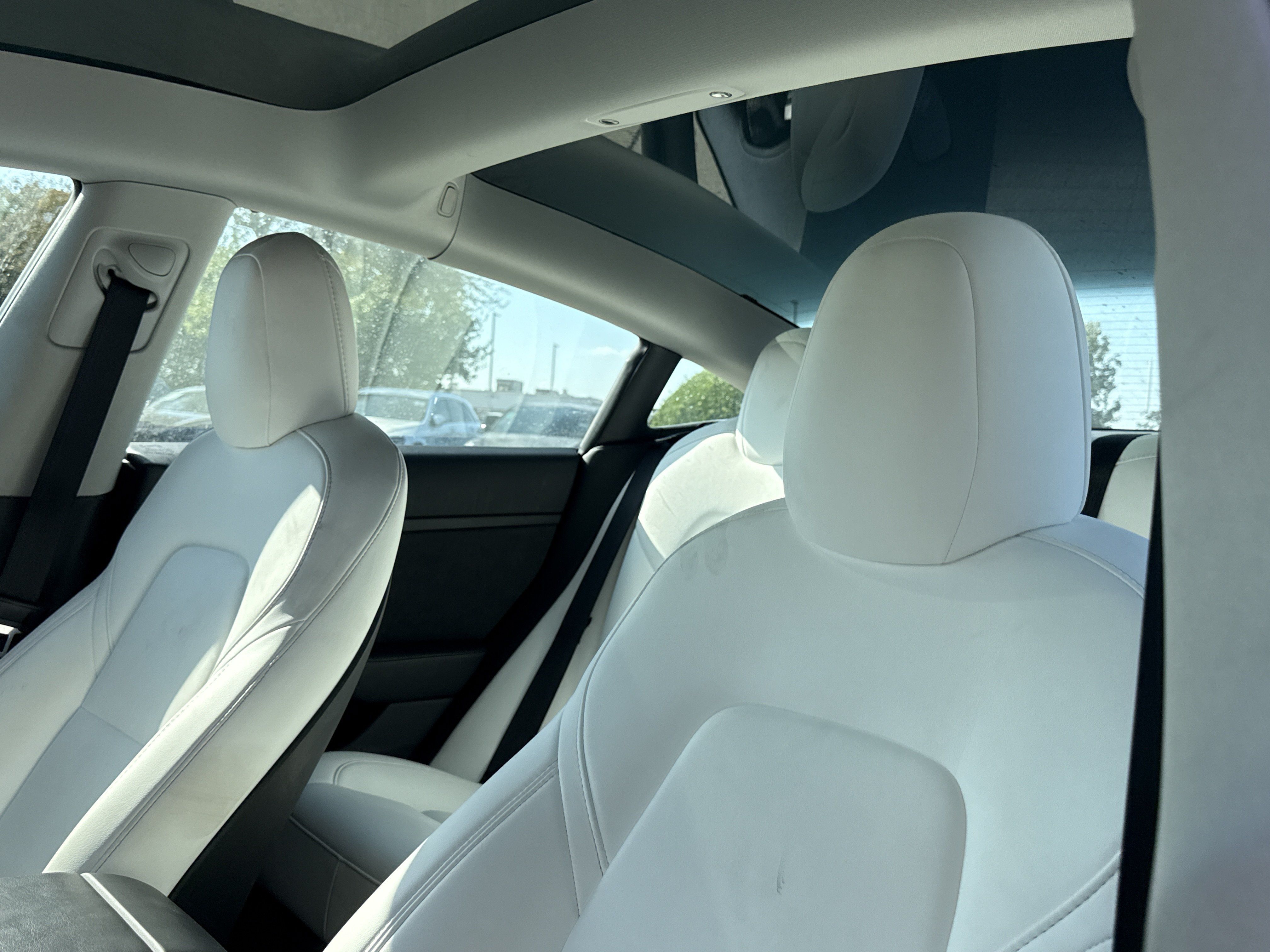 Used 2022 Tesla Model 3 Long Range AWD/4WD image 5