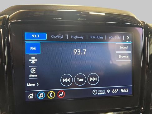 Used 2023 Chevrolet Traverse LT AWD/4WD image 25