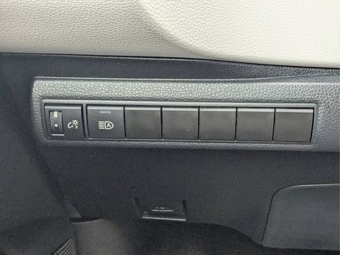 Used 2024 Toyota Corolla LE FWD image 21