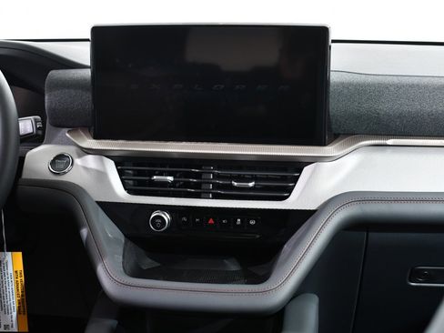 New 2026 Ford Explorer Active w/ Active Comfort Package image 9