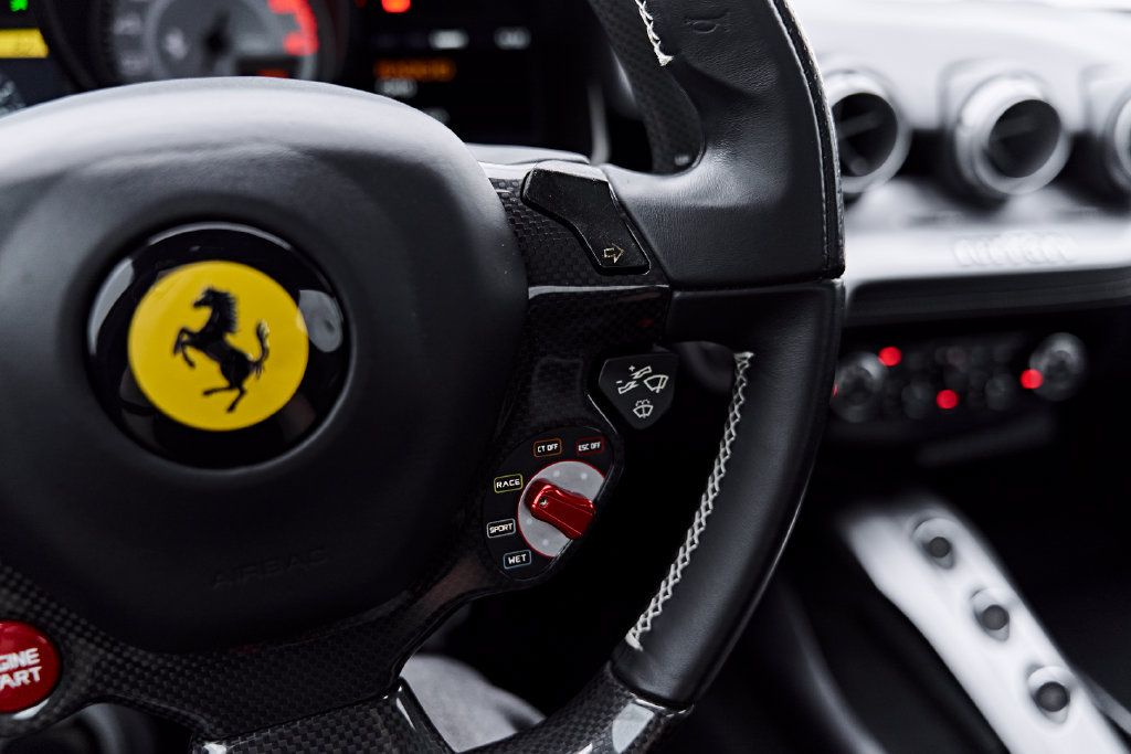 Used 2015 Ferrari F12 Berlinetta RWD image 60