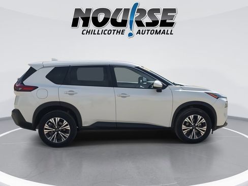 Used 2023 Nissan Rogue SV AWD/4WD image 9