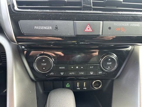 Used 2025 Mitsubishi Eclipse Cross SE AWD/4WD image 18