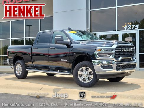 Used 2026 RAM 2500 Big Horn AWD/4WD image 1