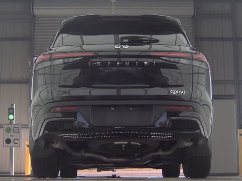 Certified 2025 INFINITI QX60 Pure image 14