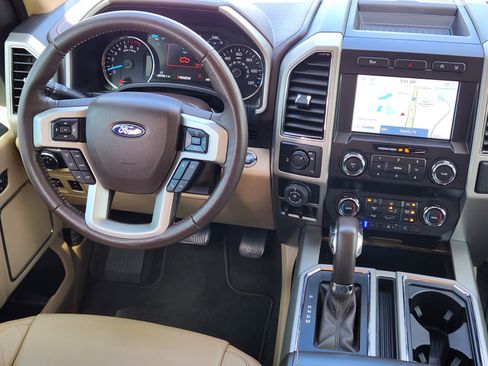Used 2020 Ford F150 Lariat RWD image 9