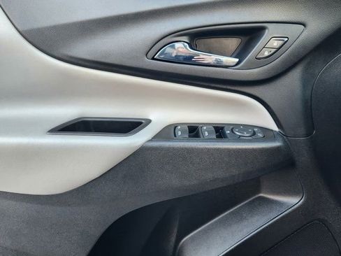 Used 2022 Chevrolet Equinox LS w/ LPO, Floor Liner Package image 24