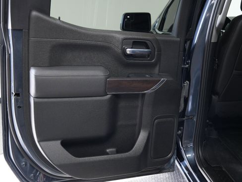 Used 2021 GMC Sierra 1500 SLT image 18