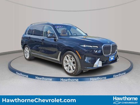 Used 2024 BMW X7 xDrive40i w/ Climate Comfort Package AWD/4WD image 1