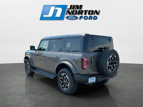 New 2025 Ford Bronco Outer Banks image 5