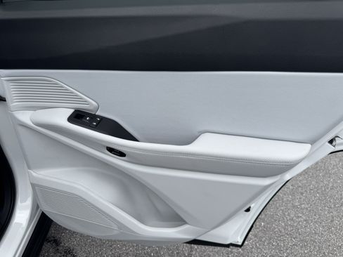New 2026 Jeep Cherokee Laredo AWD/4WD image 17