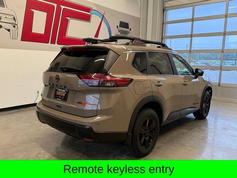 Used 2025 Nissan Rogue SV w/ Rock Creek Premium Package AWD/4WD image 5