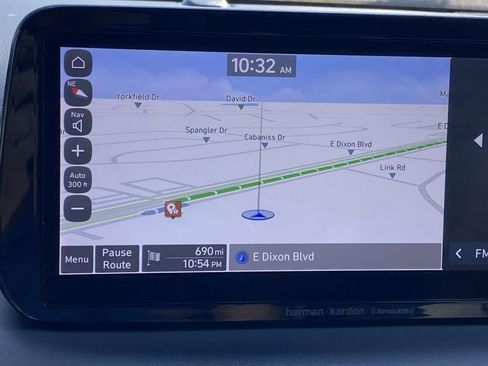 Used 2022 Hyundai Santa Fe SEL w/ Convenience + Premium Package image 29