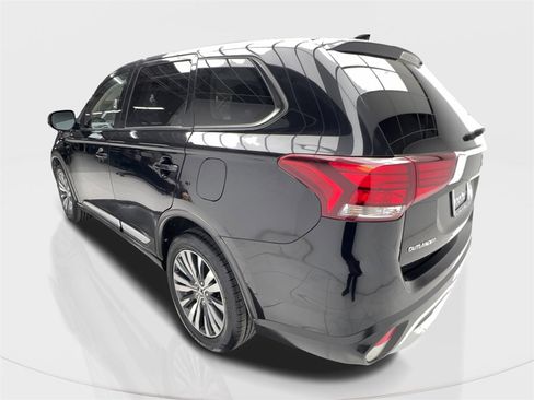 Used 2020 Mitsubishi Outlander ES image 10