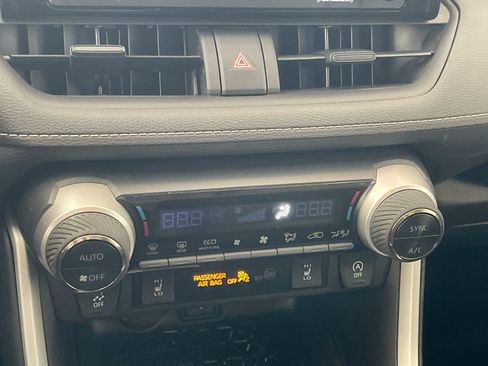 Certified 2022 Toyota RAV4 XLE w/ Convenience Package AWD/4WD image 19