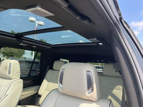 Used 2023 Cadillac Escalade Sport w/ Touring Package AWD/4WD image 8