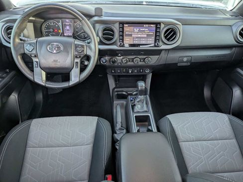 Used 2020 Toyota Tacoma TRD Off-Road image 14