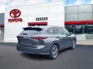 Used 2025 Toyota Highlander XLE AWD/4WD video 3