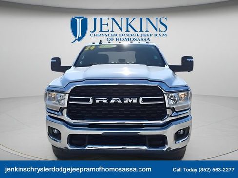 Used 2024 RAM 3500 Big Horn AWD/4WD image 12