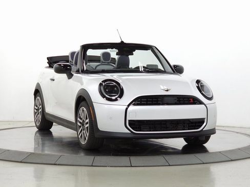 New 2026 MINI Cooper S image 1