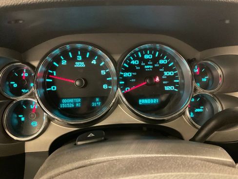 Used 2009 Chevrolet Silverado 1500 LT w/ Power Pack Plus AWD/4WD image 2
