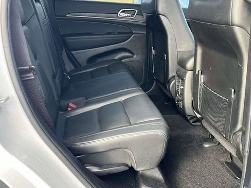Used 2022 Jeep Grand Cherokee Limited image 23